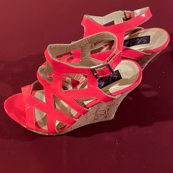 NWOB Bright Orange Yoki Platform Sandals 5 1/2” Cork Heels - Picture 1 of 5